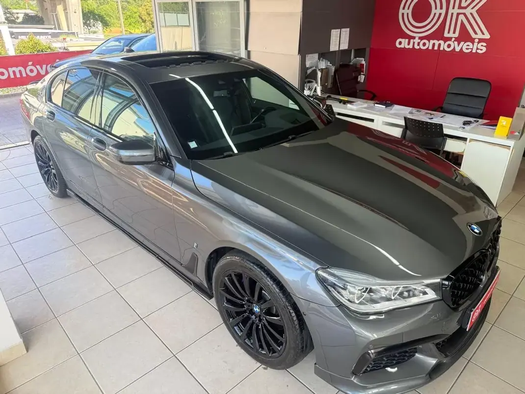 BMW 740 2018 - 29950 EUR, 249000 km - AUTO.MOTO.pt - 249000km - foto 2 de 41