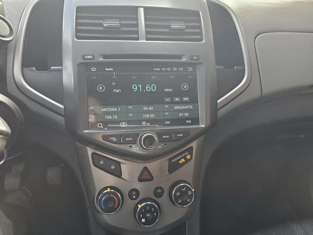 Chevrolet Aveo 2013 - 6990 EUR, 151000 km - AUTO.MOTO.pt - 151000km - foto 10 de 13