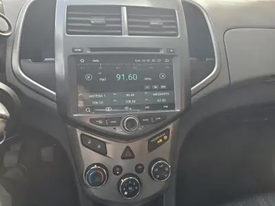 Chevrolet Aveo 2013 - 6990 EUR, 151000 km - AUTO.MOTO.pt - 151000km - foto 10 de 13