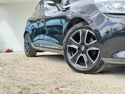 Renault Clio 2015 - 10990 EUR, 140000 km - AUTO.MOTO.pt - 140000km - foto 5 de 12
