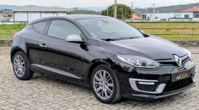 Renault Mégane Coupe 2014 - 8000 EUR, 276629 km - AUTO.MOTO.pt - 276629km - foto 5 de 22