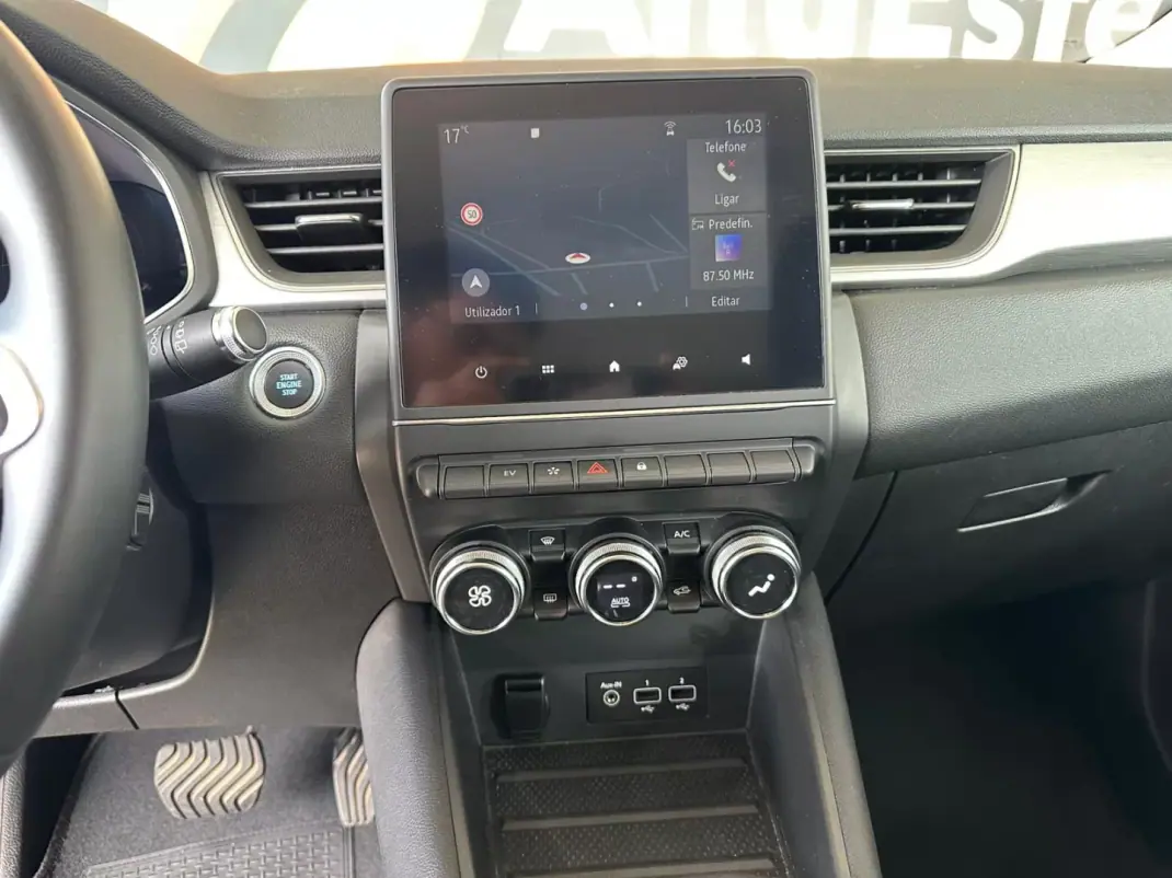 Renault Captur 2021 - 20900 EUR, 89427 km - AUTO.MOTO.pt - 89427km - foto 23 de 32