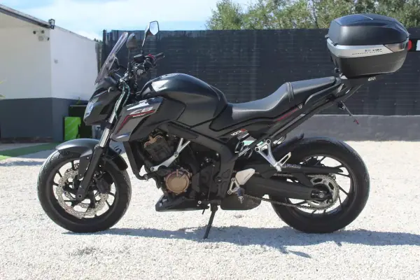 Honda CBR1000RR ABS 2018 - 6400 EUR, 26900 km - AUTO.MOTO.pt - 26900km - foto 7 de 34