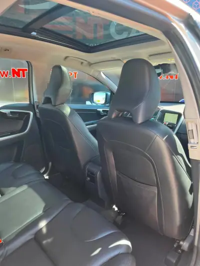 Volvo XC 60 2015 - 17900 EUR, 235971 km - 235971km - foto 20 de 23