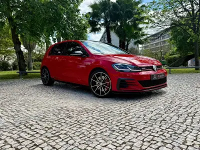 Volkswagen Golf 2019 - 31990 EUR, 110300 km - AUTO.MOTO.pt - 110300km - foto 13 de 38