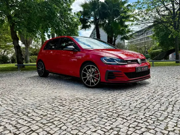 Volkswagen Golf 2019 - 31990 EUR, 110300 km - AUTO.MOTO.pt - 110300km - foto 13 de 38