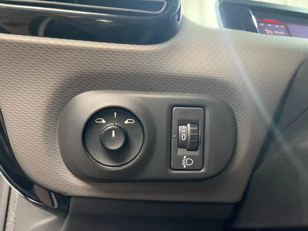 Citroën C4 Cactus 2017 - 10750 EUR, 58000 km - AUTO.MOTO.pt - 58000km - foto 37 de 37