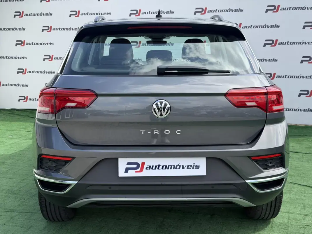 Volkswagen T-Roc 2020 - 19850 EUR, 142560 km - AUTO.MOTO.pt - 142560km - foto 10 de 20