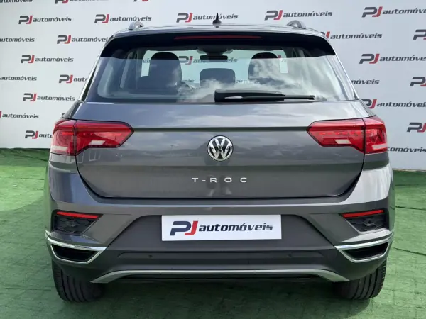 Volkswagen T-Roc 2020 - 19850 EUR, 142560 km - AUTO.MOTO.pt - 142560km - foto 10 de 20