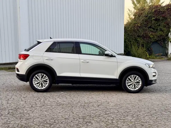 Volkswagen T-Roc 2020 - 23500 EUR, 88000 km - AUTO.MOTO.pt - 88000km - foto 7 de 27