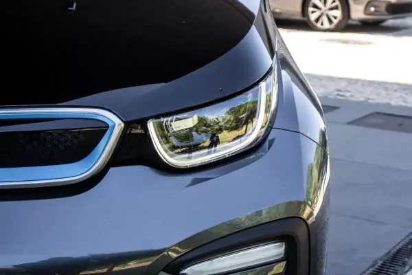 BMW i3 2021 - 19980 EUR, 92848 km - AUTO.MOTO.pt - 92848km - foto 8 de 39