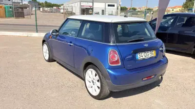 MINI 3 Portas 2011 - 8100 EUR, 219938 km - 219938km - foto 2 de 10