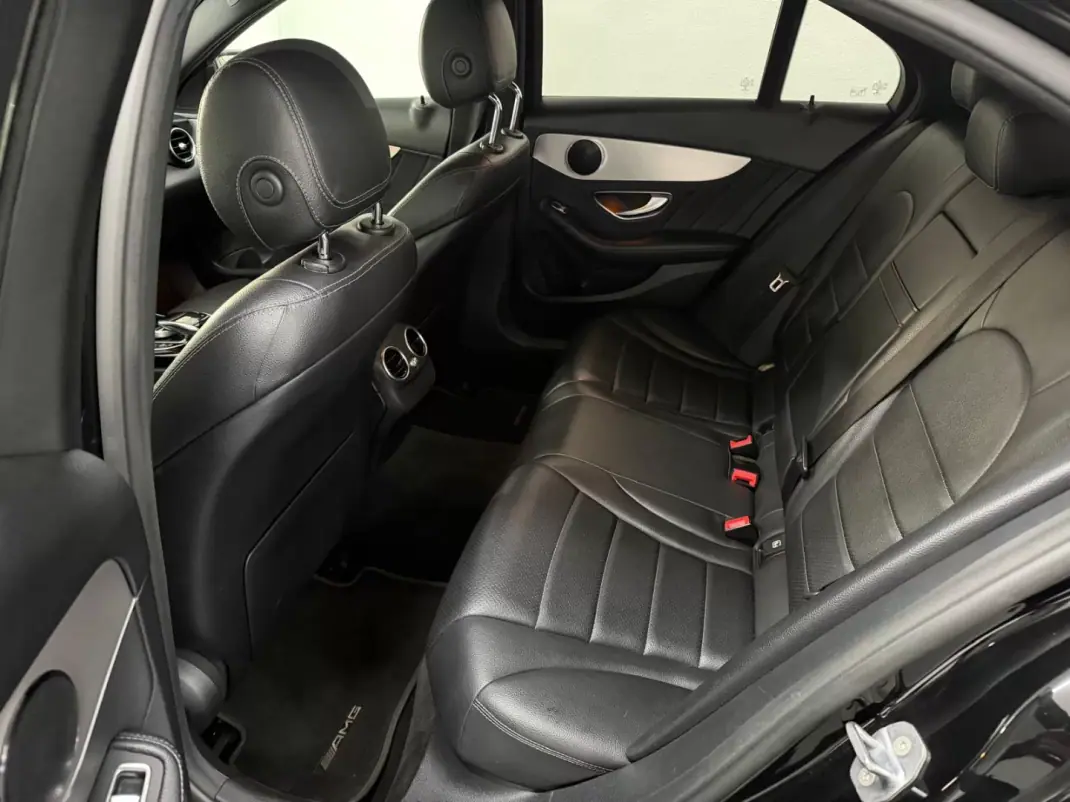 Mercedes-Benz C 180 2019 - 24990 EUR, 210000 km - AUTO.MOTO.pt - 210000km - foto 14 de 29