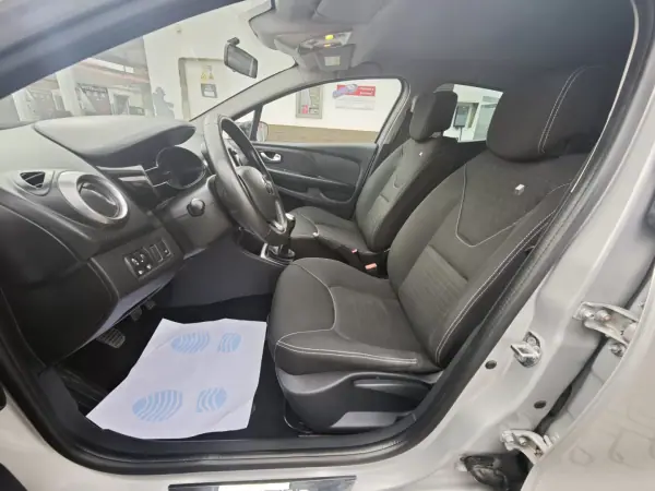 Renault Clio 2018 - 8600 EUR, 0 km - AUTO.MOTO.pt - foto 3 de 10