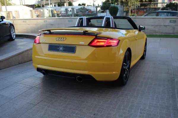 Audi TT Roadster 2015