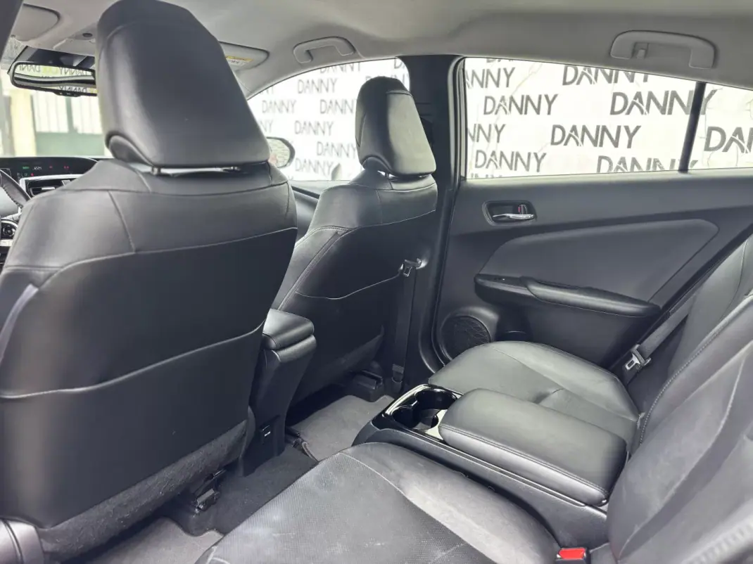 Toyota Prius 2019 - 19900 EUR, 111000 km - 111000km - foto 11 de 21