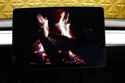 Tesla Model Y 2021 - 32240 EUR, 132000 km - AUTO.MOTO.pt - 132000km - foto 33 de 38