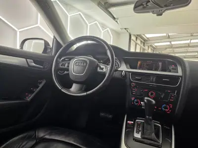 Audi A5 Sportback 2011 - 17500 EUR, 123569 km - AUTO.MOTO.pt - 123569km - foto 24 de 29