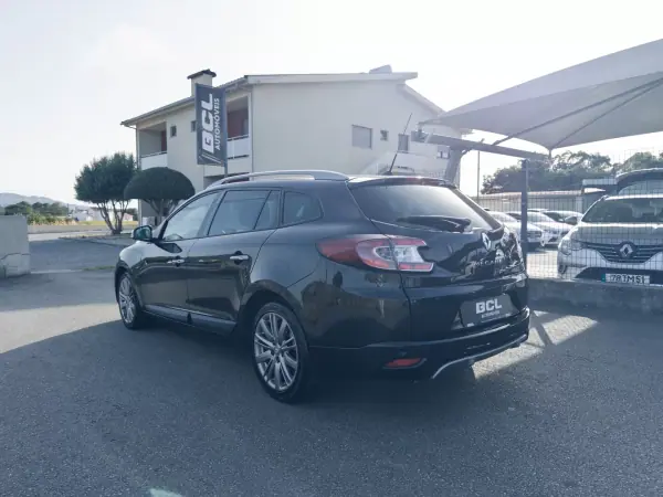 Renault Mégane Sport Tourer 2011 - 8990 EUR, 214000 km - AUTO.MOTO.pt - 214000km - foto 5 de 38