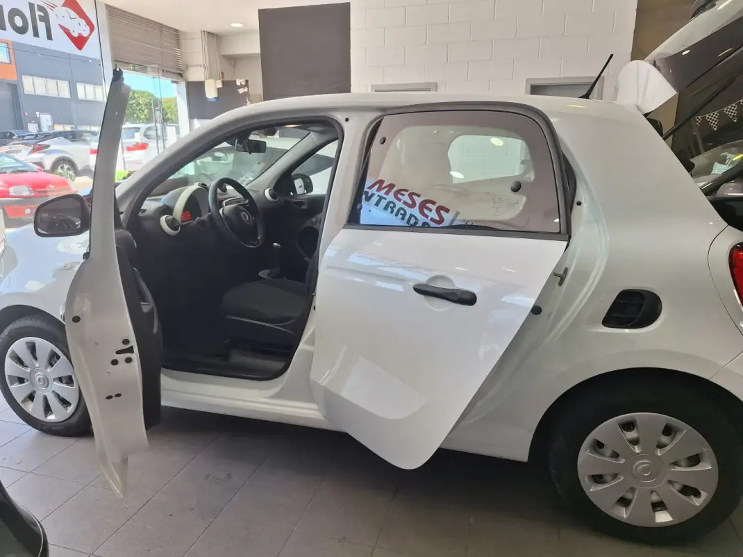 Smart ForFour 2015 - 8490 EUR, 97000 km - 97000km - foto 3 de 14