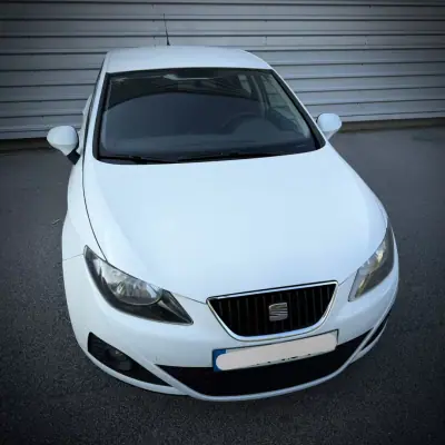 SEAT Ibiza 2011 - 5900 EUR, 204000 km - AUTO.MOTO.pt - 204000km - foto 5 de 20