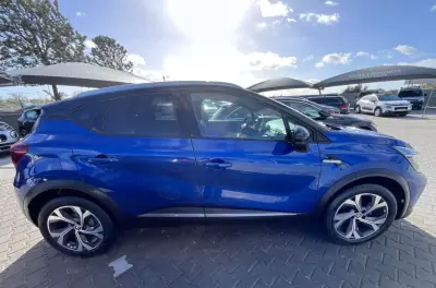 Renault Captur 2023 - 19950 EUR, 47000 km - AUTO.MOTO.pt - 47000km - foto 4 de 11