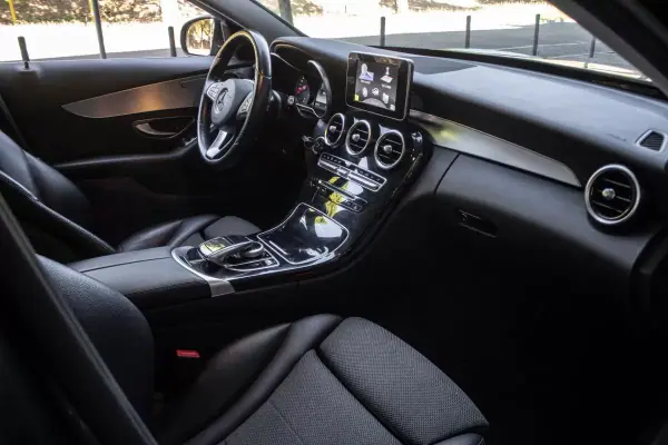 Mercedes-Benz C 220 2016 - 20900 EUR, 182084 km - AUTO.MOTO.pt - 182084km - foto 24 de 39