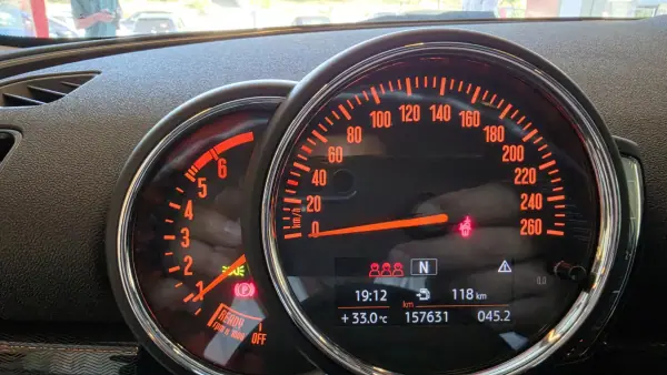 MINI Clubman 2017 - 13900 EUR, 157631 km - AUTO.MOTO.pt - 157631km - foto 40 de 55