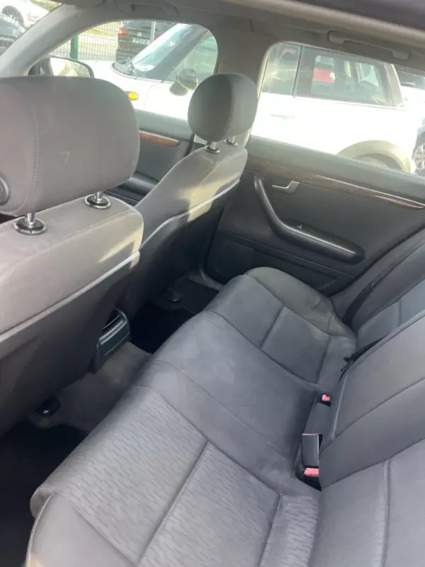 Audi A4 Avant 2006 - 5999 EUR, 365000 km - AUTO.MOTO.pt - 365000km - foto 5 de 6