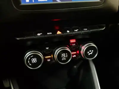 Dacia Duster 2020 - 15750 EUR, 128000 km - AUTO.MOTO.pt - 128000km - foto 39 de 60