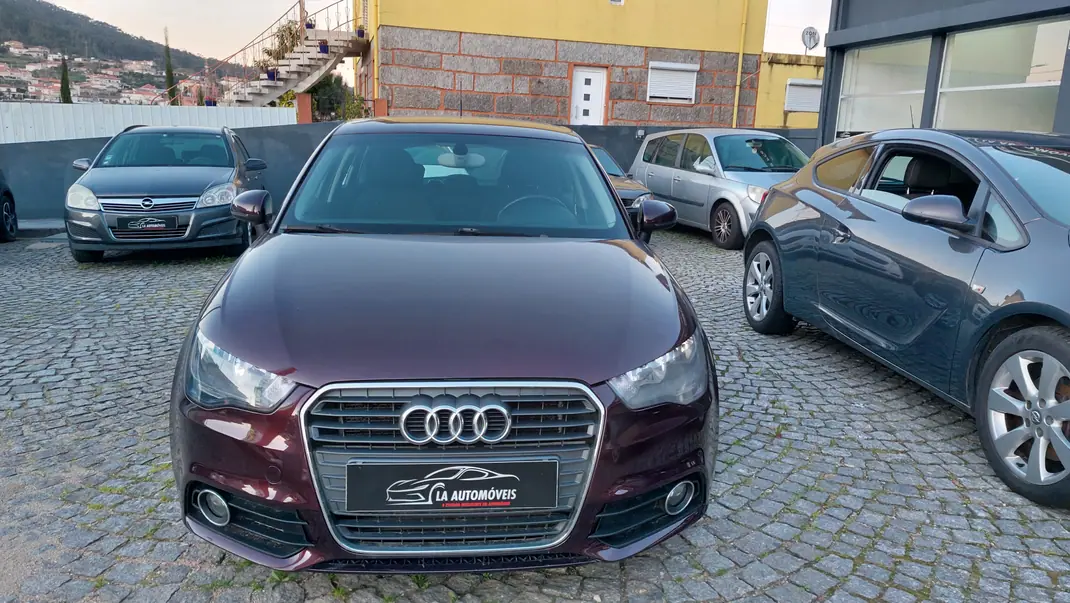 Audi A1 Sportback 2013 - 8500 EUR, 209000 km - AUTO.MOTO.pt - 209000km - foto 6 de 15