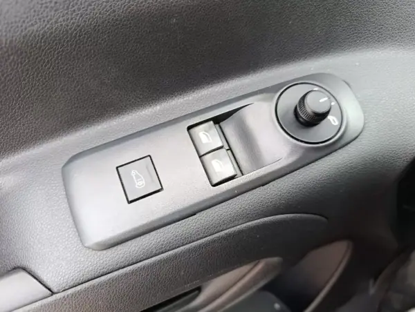 Citroën Berlingo 2022 — foto 3 de 9