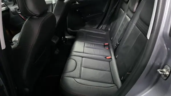 Peugeot 2008 2018 - 12990 EUR, 144000 km - AUTO.MOTO.pt - 144000km - foto 23 de 35