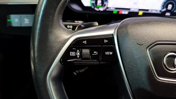Audi e-tron 2019 - 42900 EUR, 78950 km - AUTO.MOTO.pt - 78950km - foto 31 de 58