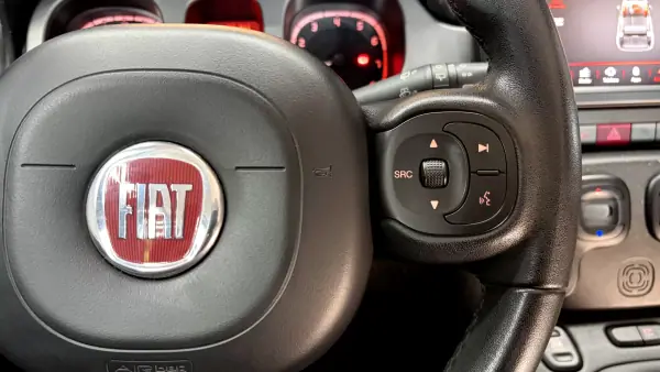 Fiat Panda 2022 - 10570 EUR, 75000 km - AUTO.MOTO.pt - 75000km - foto 22 de 39