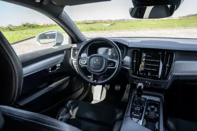 Volvo V90 2018 - 24990 EUR, 184000 km - AUTO.MOTO.pt - 184000km - foto 37 de 38