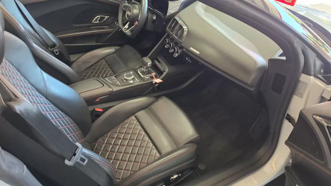 Audi R8 Spyder 2019 - 159500 EUR, 33515 km - 33515km - foto 53 de 59