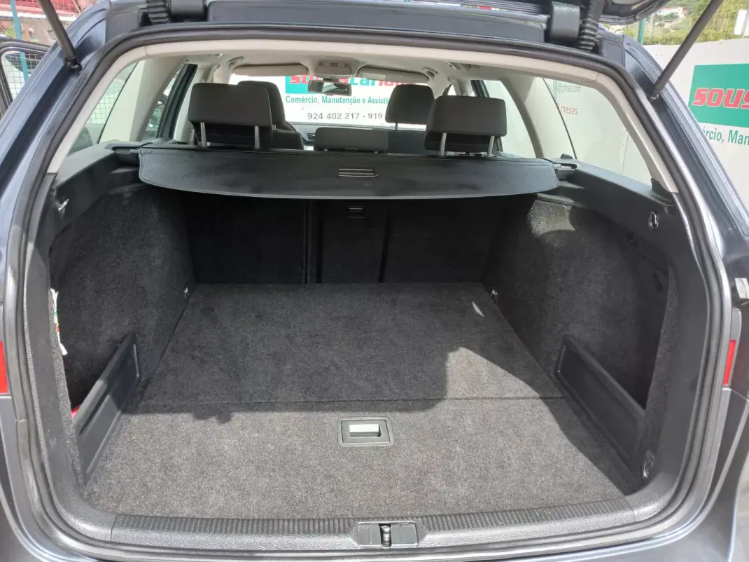 Volkswagen Passat Variant 2010 - 7750 EUR, 149120 km - AUTO.MOTO.pt - 149120km - foto 27 de 27