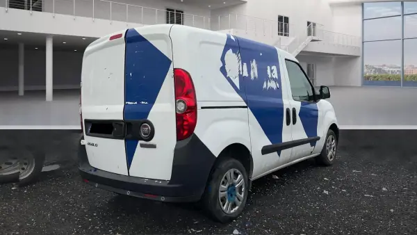 Fiat Doblo 1.3 MJ Easy 3 L 2020 - 7999 EUR, 183000 km - AUTO.MOTO.pt - 183000km - foto 3 de 8