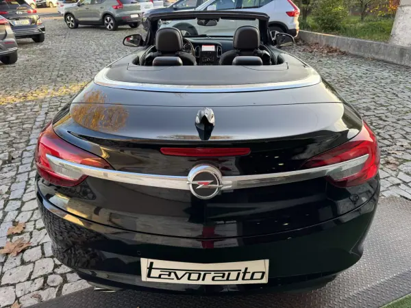 Opel Cascada 2018 - 16900 EUR, 128000 km - AUTO.MOTO.pt - 128000km - foto 32 de 43