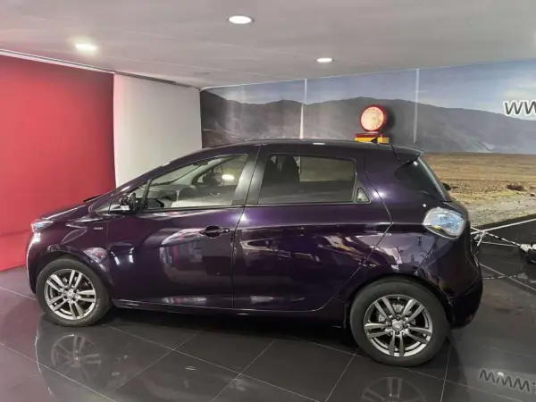 Renault Zoe 2018 - 13750 EUR, 94000 km - AUTO.MOTO.pt - 94000km - foto 3 de 22