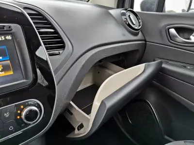 Renault Captur 2019 - 16900 EUR, 55740 km - AUTO.MOTO.pt - 55740km - foto 23 de 26