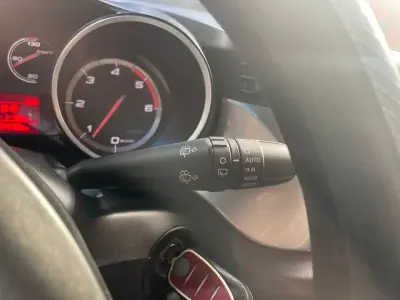 Alfa Romeo Giulietta 2011 - 8750 EUR, 197000 km - AUTO.MOTO.pt - 197000km - foto 35 de 35