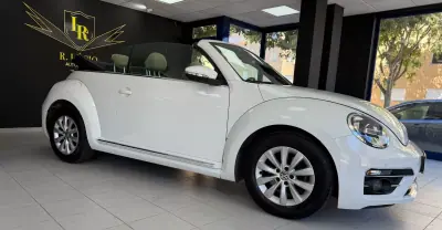 Volkswagen New Beetle Cabriolet 2018 — foto 6 de 30