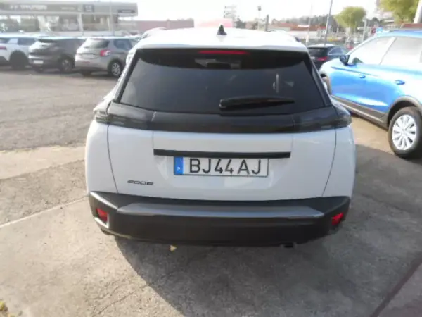 Peugeot 2008 2024 - 22500 EUR, 58498 km - AUTO.MOTO.pt - 58498km - foto 7 de 11