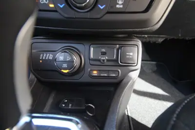 Jeep Renegade 2022 - 18990 EUR, 99500 km - 99500km - foto 33 de 49