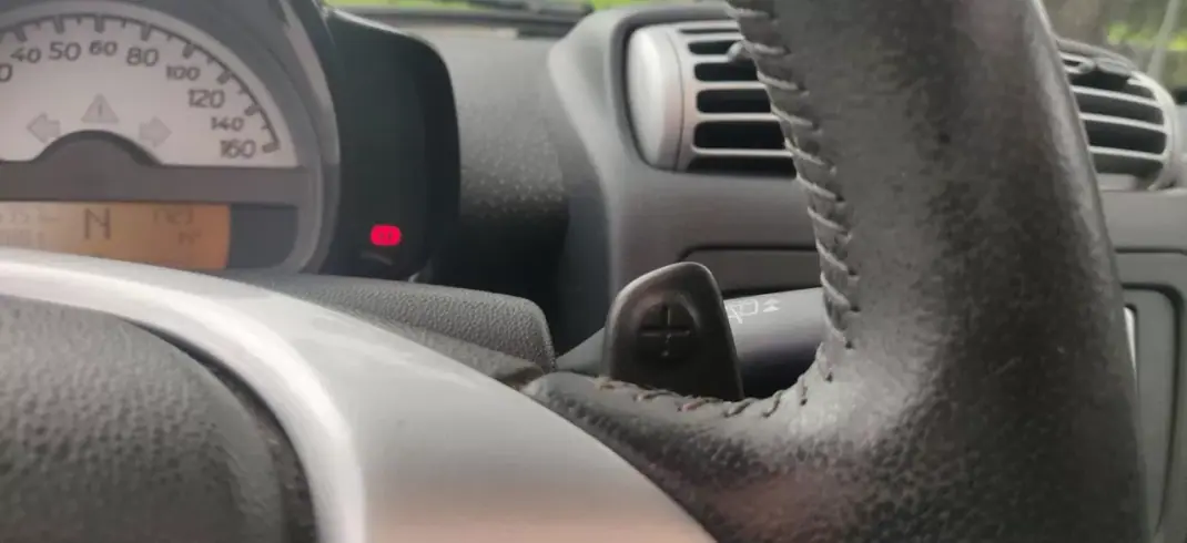 Smart Fortwo Cabrio 2010 - 6990 EUR, 155500 km - AUTO.MOTO.pt - 155500km - foto 28 de 37