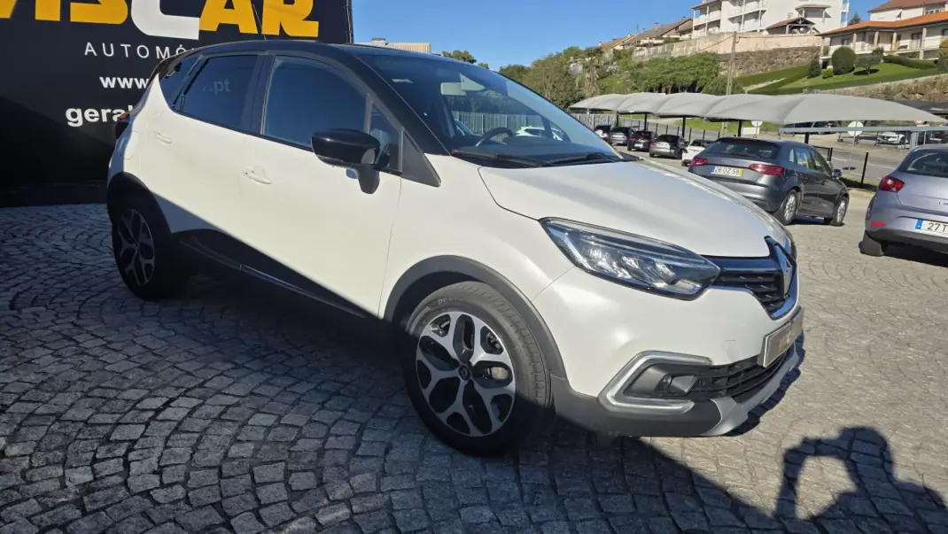 Renault Captur 2019 - 15590 EUR, 47000 km - AUTO.MOTO.pt - 47000km - foto 5 de 14