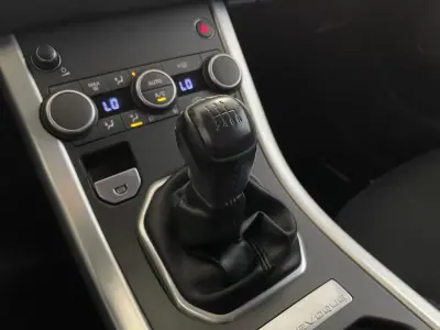 Land Rover Range Rover Evoque 2017 - 16950 EUR, 149900 km - AUTO.MOTO.pt - 149900km - foto 25 de 32