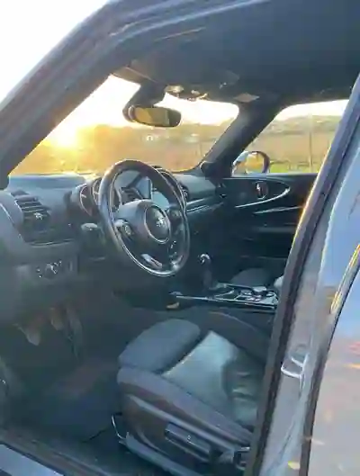 MINI Clubman 2018 - 16500 EUR, 270000 km - AUTO.MOTO.pt - 270000km - foto 6 de 12